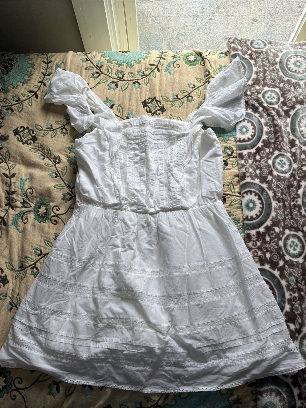 Abercrombie & Fitch White Girls' Ruffled Sleeve Cotton Dress